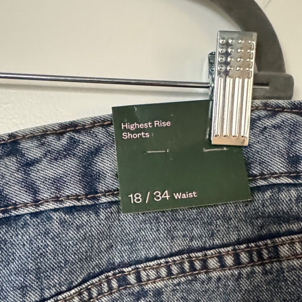 Distressed High Rise Denim Shorts - Picture 5 of 6